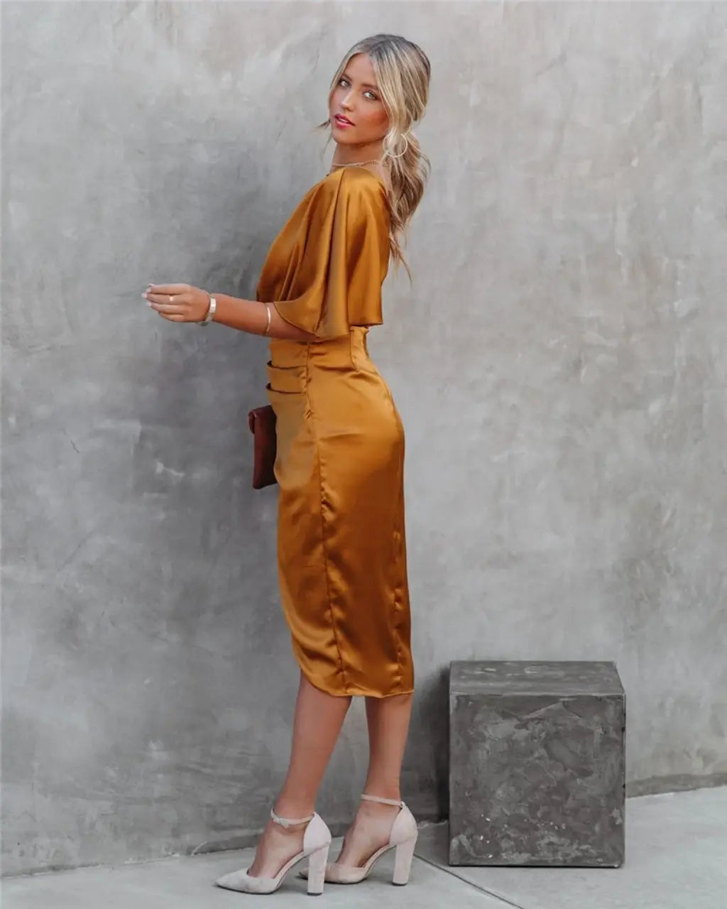 Midi kjole asymmetrisk draperet silkekjole