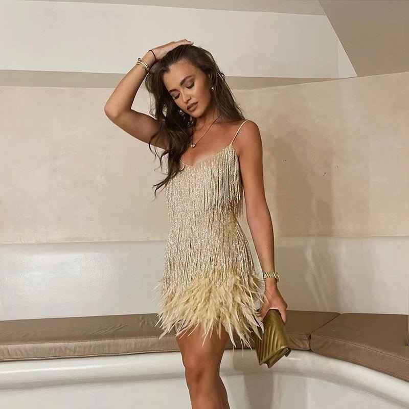 Kjole hvid elegant fjer festkjole