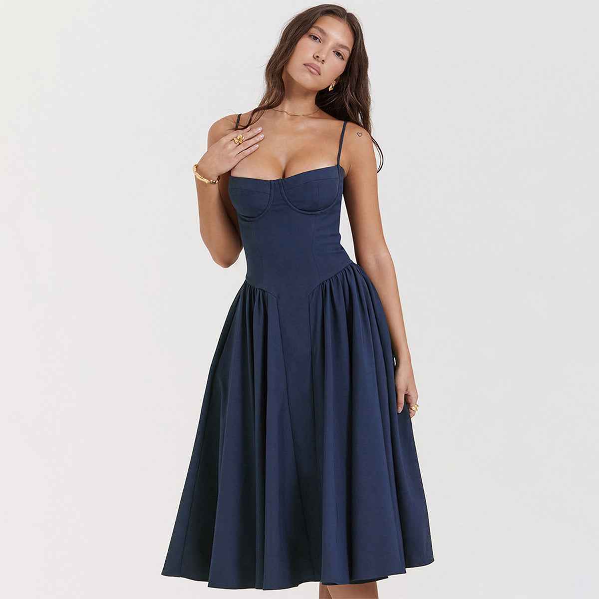 Sommerkjole elegant stropløs midi kjole